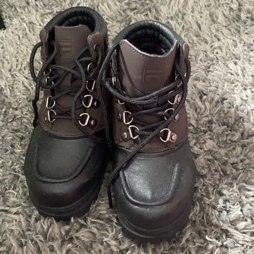 Boys Fila boots